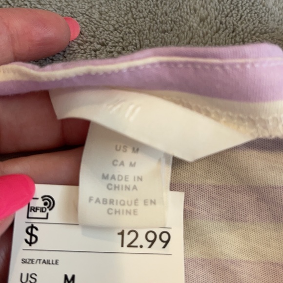 H&M Ruffle Top - Picture 2 of 3